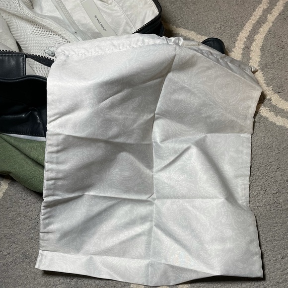 Lululemon Everything Large Shoulder Tote Bag - Picture 11 of 13